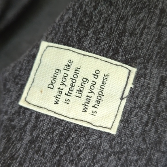 Vuori Dark Gray Men's Pronto Performance Crew Sweatshirt - Picture 5 of 6